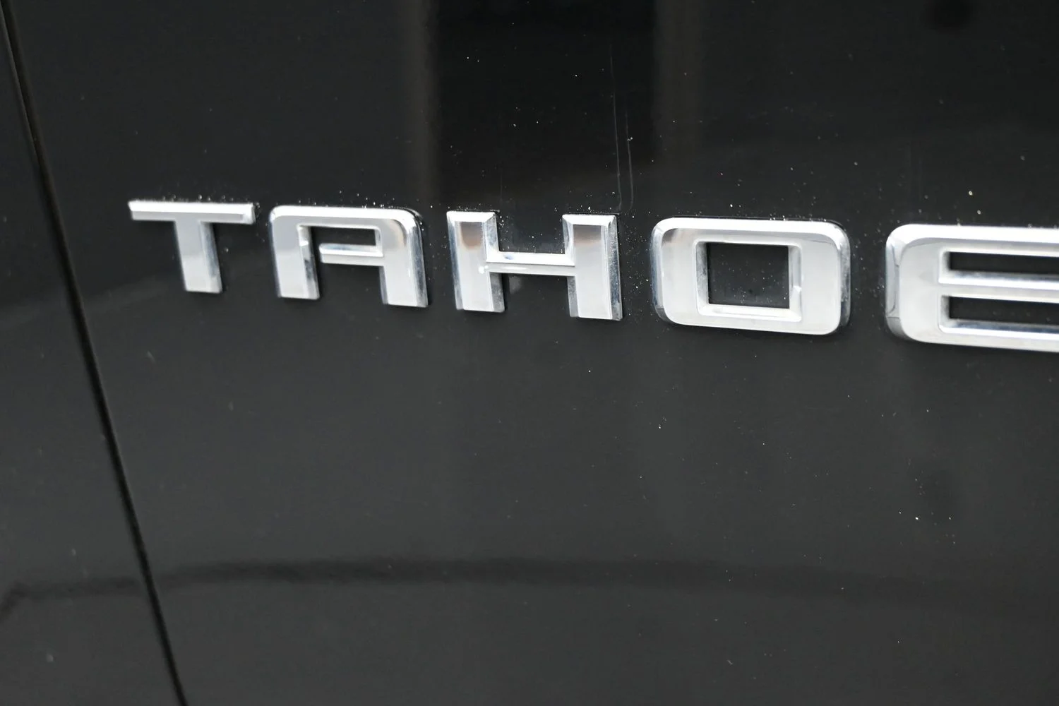 Used 2024 Black Chevrolet Premier image 31