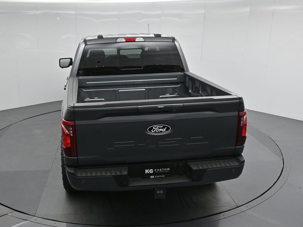 New 2026 Carbonized Gray Metallic Ford XLT image 40