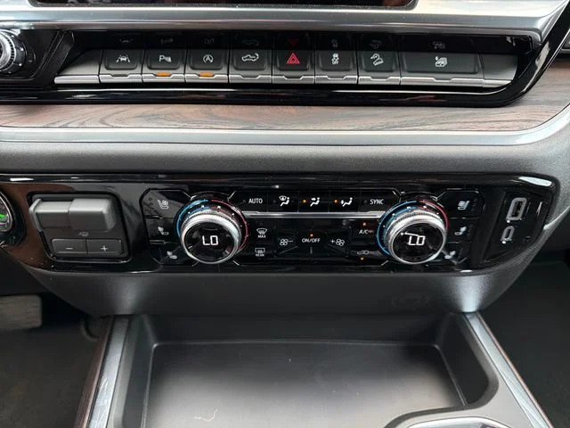 2026 GMC Sierra 1500 SLT - Photo 14
