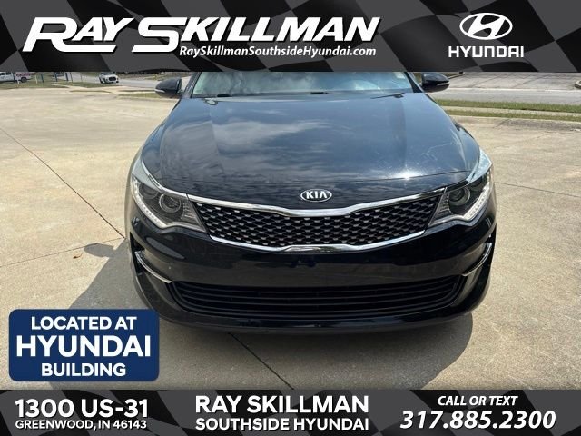 Used 2016 Black Kia EX image 4