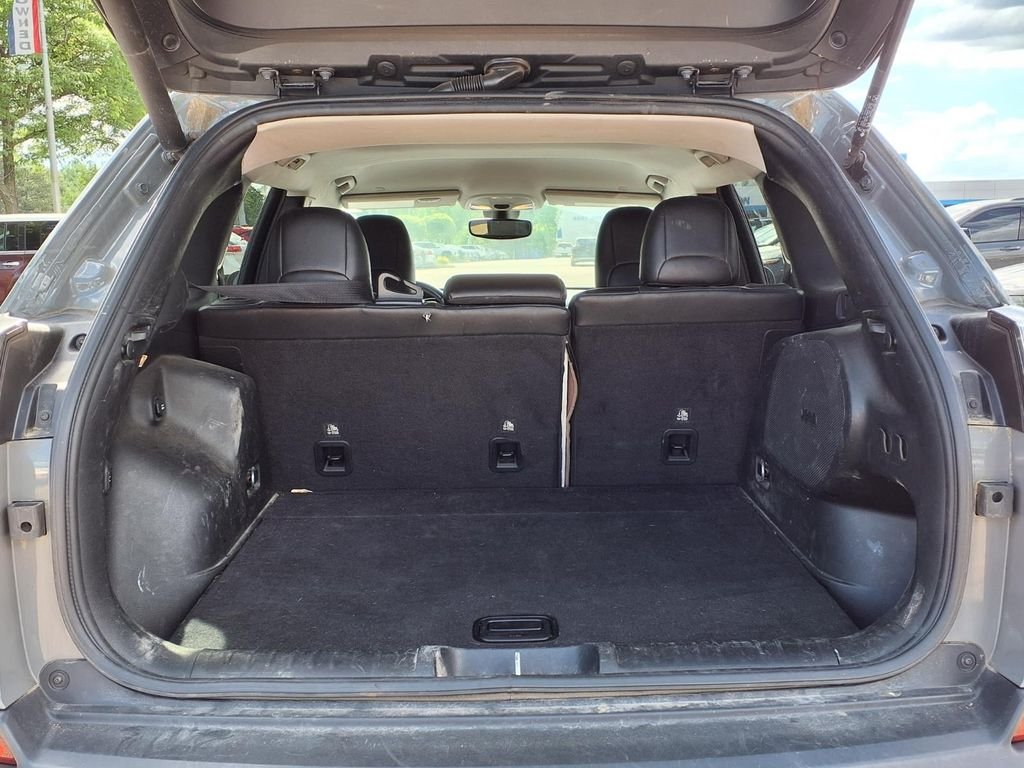 Used 2020 Gray Jeep Limited image 8