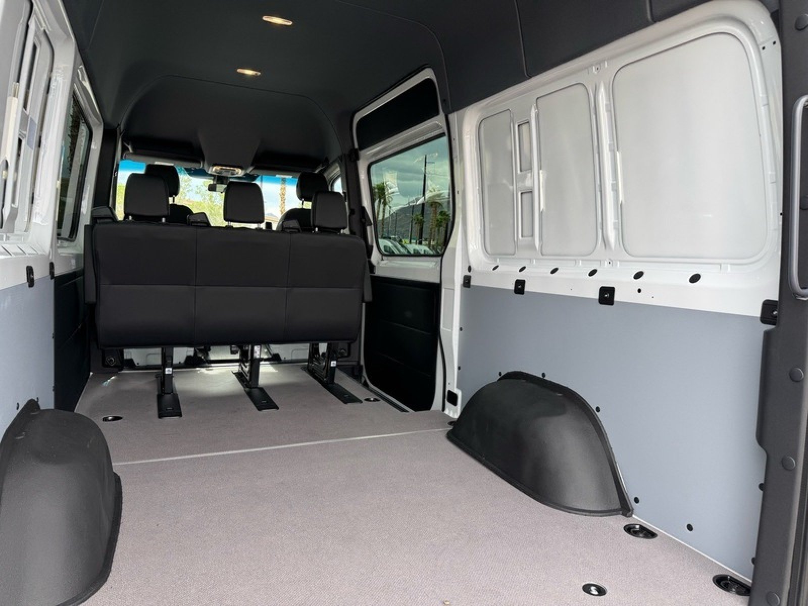 New 2026 Arctic+White Mercedes-Benz DCVS2S image 17