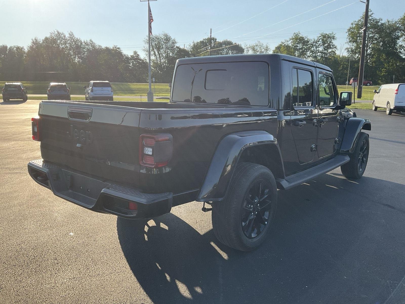 Used 2023 Black Clearcoat Jeep High Altitude image 6