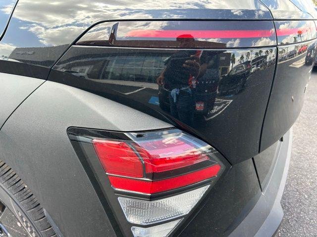 New 2026 Black Hyundai SEL Sport FWD image 8