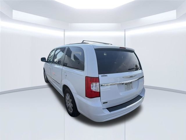 Used 2015 White Chrysler Touring image 8