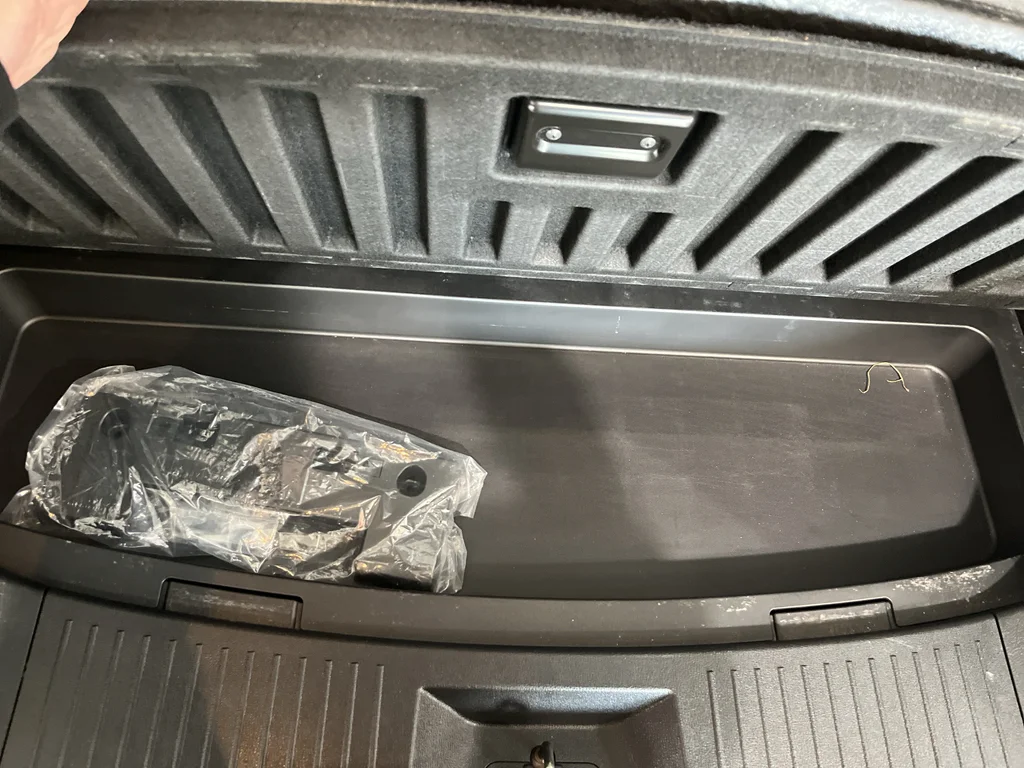 Used 2014  Nissan S image 8