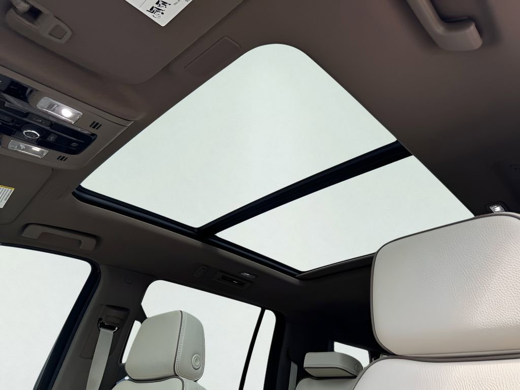 2026 GMC Yukon XL Denali - Photo 10