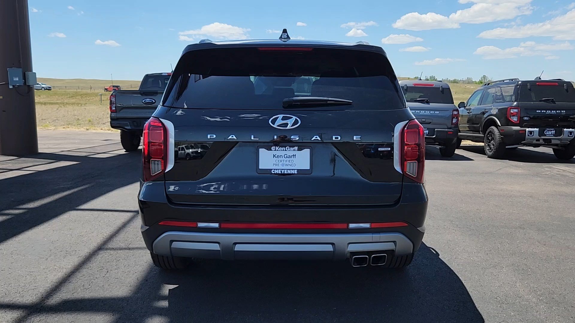 Certified Used 2025 Abyss Black Pearl Hyundai SEL Premium 8P image 22
