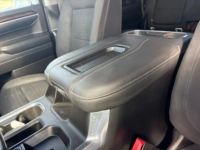 Used 2022 SUMMIT WHITE GMC Elevation image 25