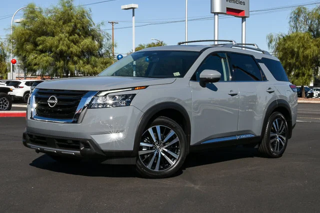 2024 Nissan Pathfinder Platinum