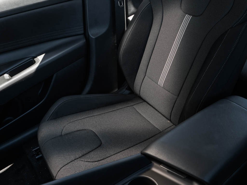 New 2026 Amazon Gray Hyundai SE Sedan FWD image 23