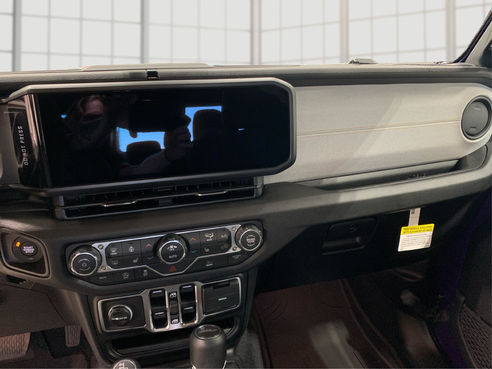 New 2026 Reign Exterior Paint Jeep Sport S image 11