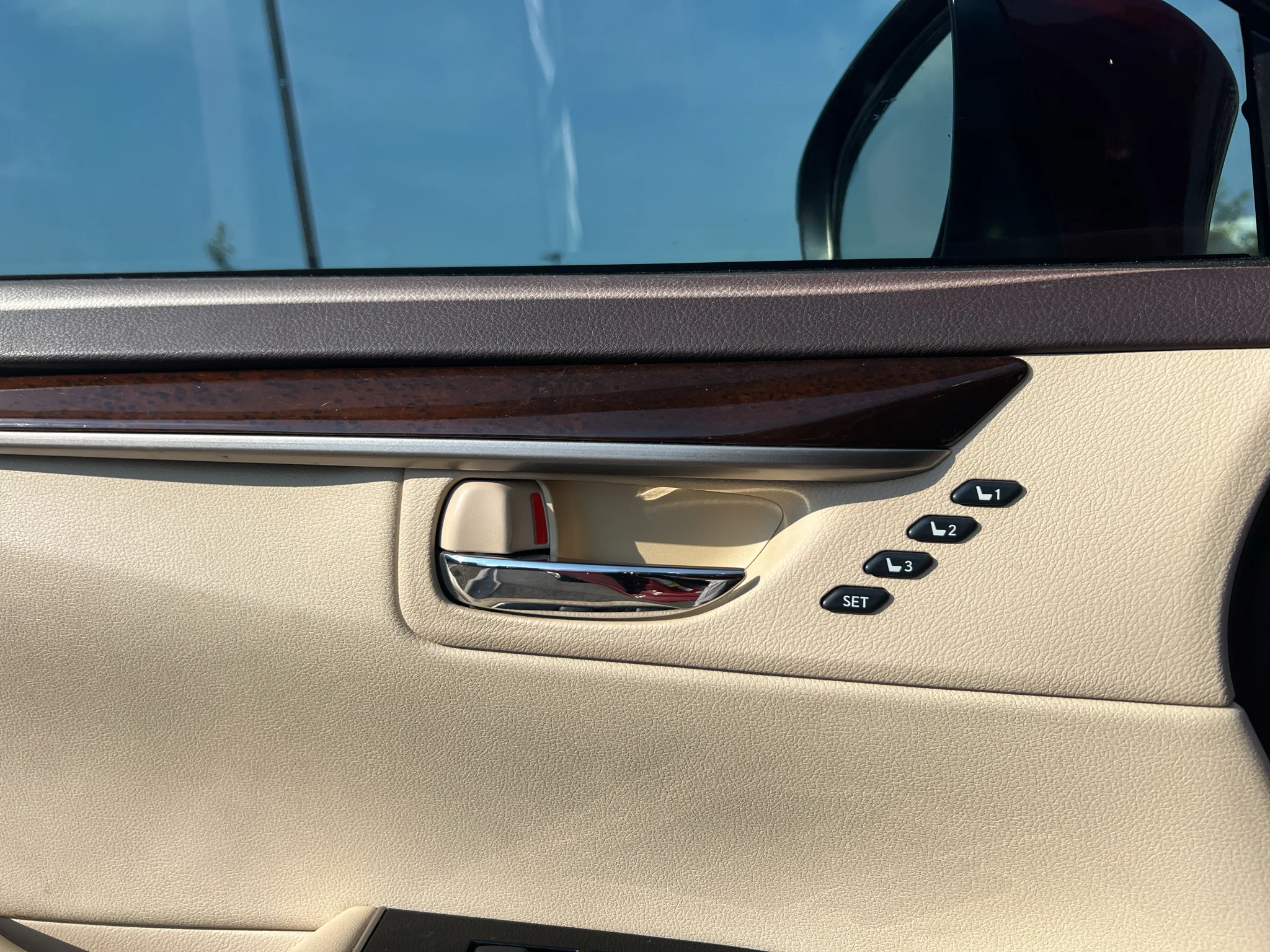 Used 2017 Matador Red Mica Lexus Base image 18