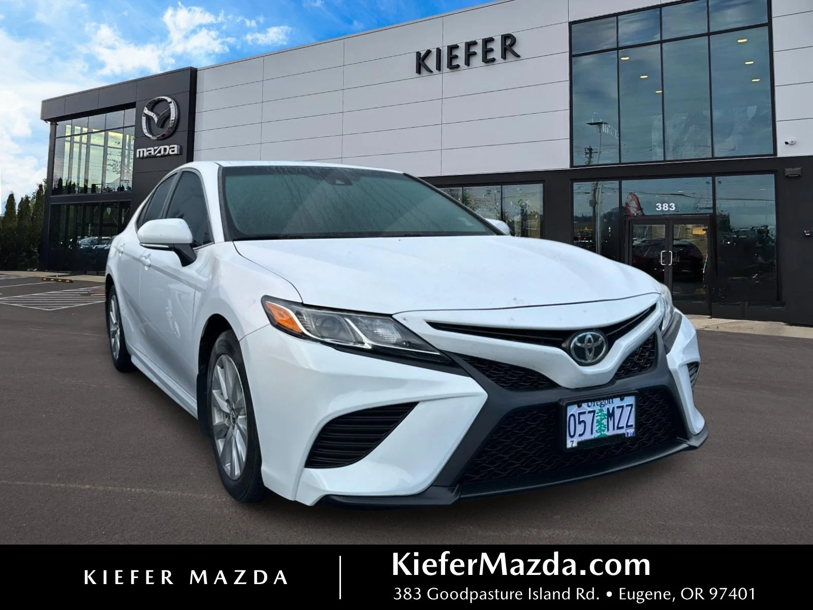 Used 2019 White Toyota SE image 1