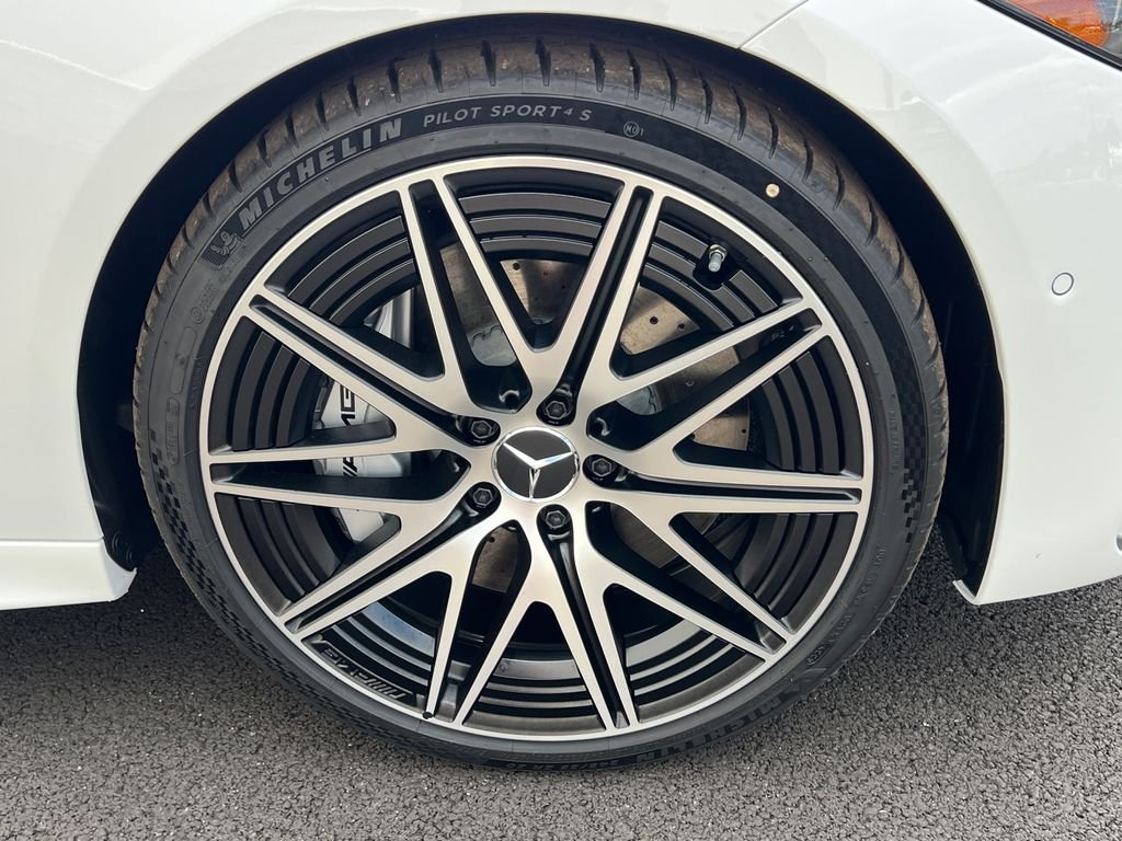New 2026 MANUFAKTUR Moonlight White Metallic Mercedes-Benz AMG® C 43 4MATIC Sedan image 36
