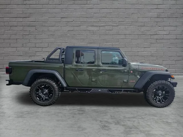 Used 2024 Green Jeep Mojave image 6