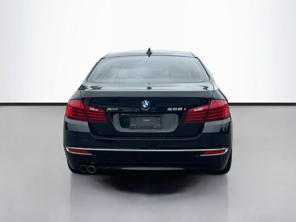 Used 2015 Black BMW 528i xDrive image 4