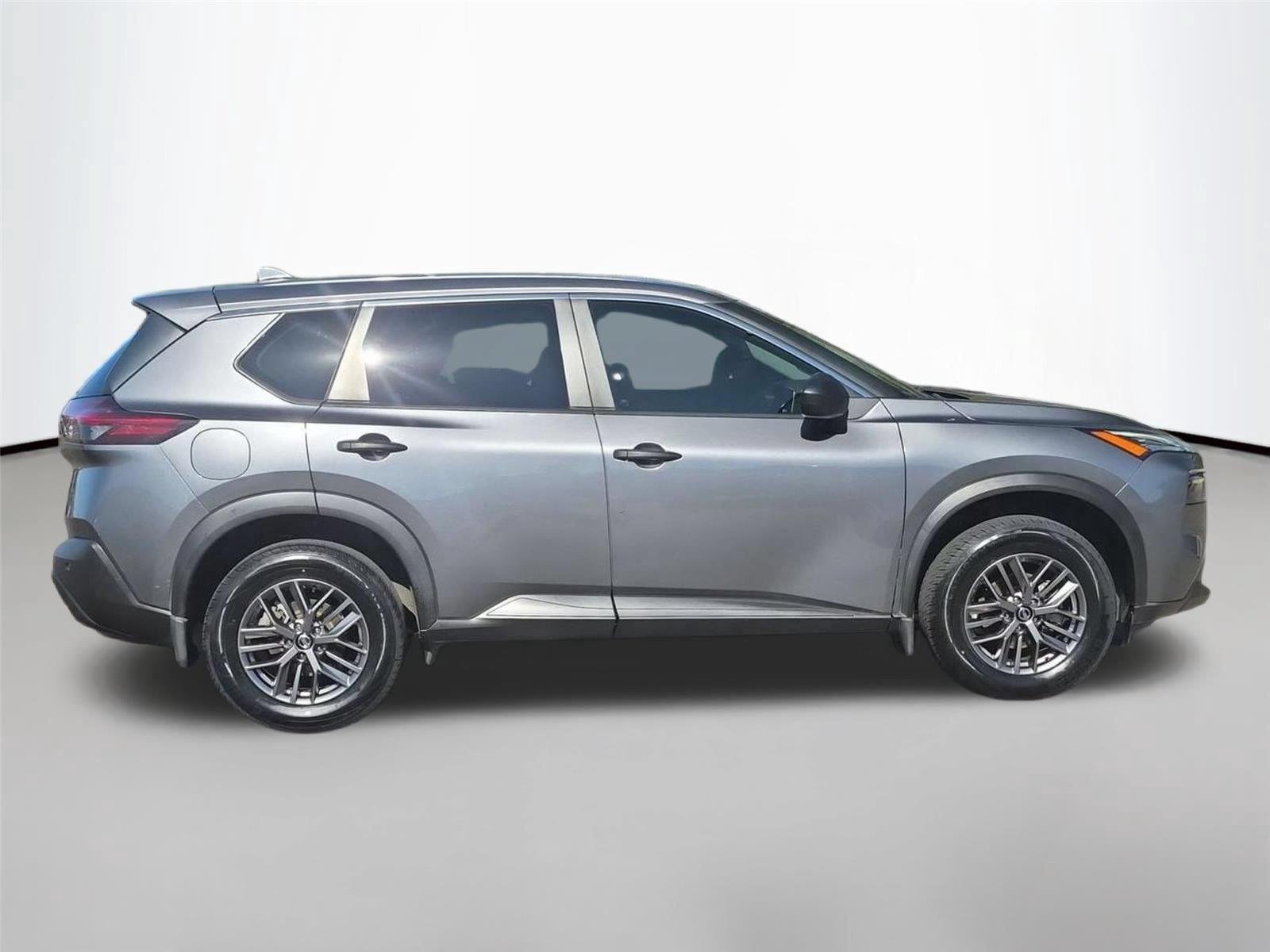 Used 2021 Gun Metallic Nissan S image 6