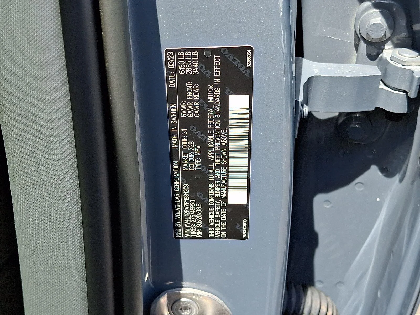 Used 2023 Thunder Grey Metallic Volvo Core image 28