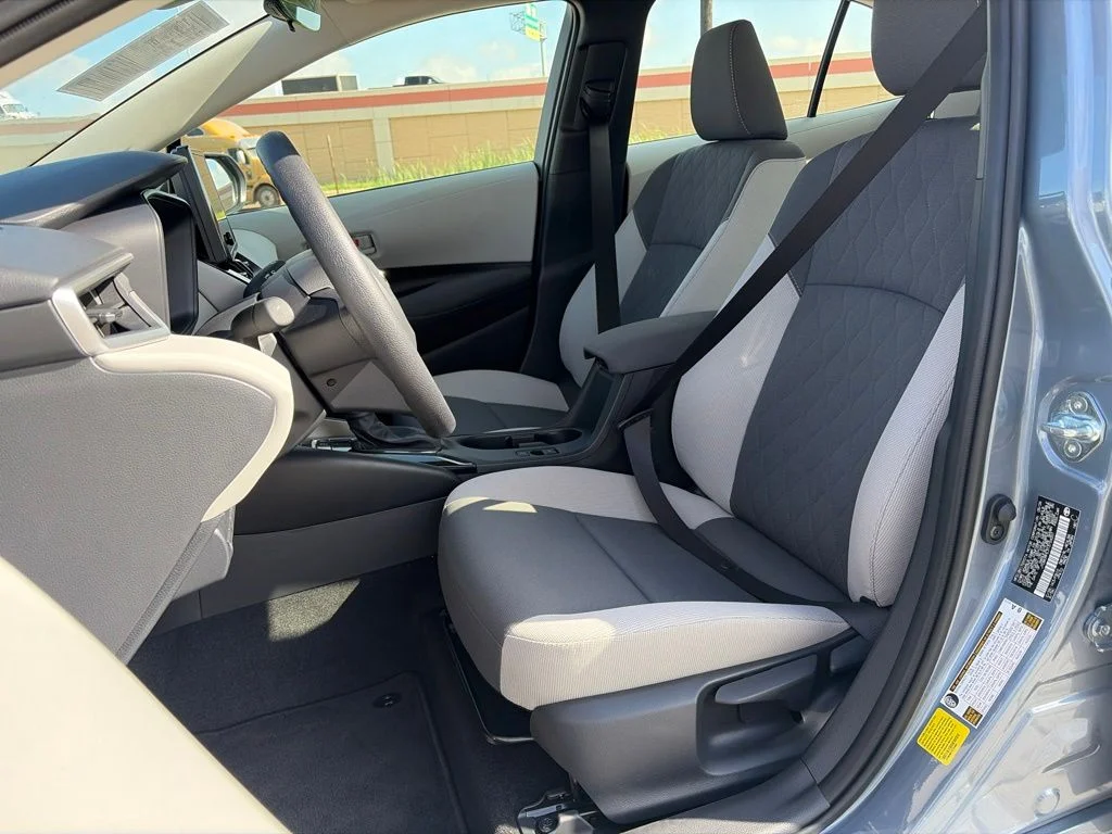 Used 2026  Toyota LE image 14