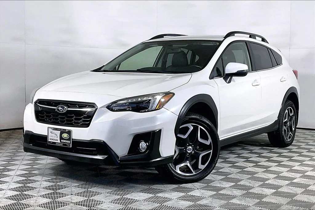Used 2018 White Subaru 2.0i Limited image 1