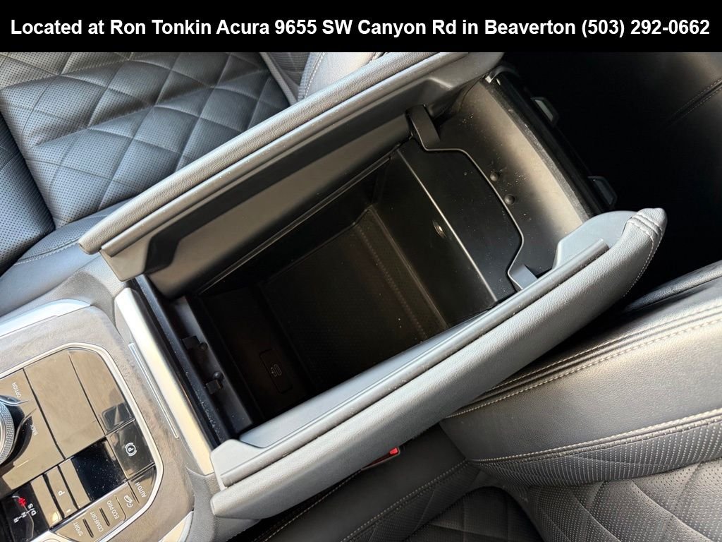 Used 2024 Alpine White BMW xDrive40i image 26