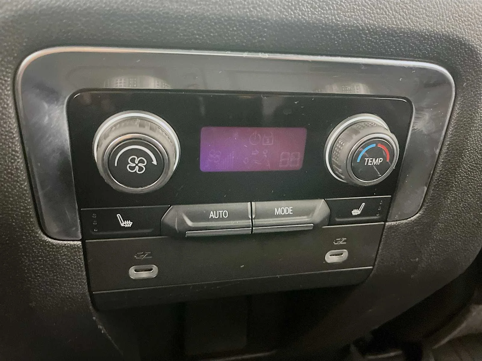Used 2023 Silver Sage Metallic Chevrolet LT image 25