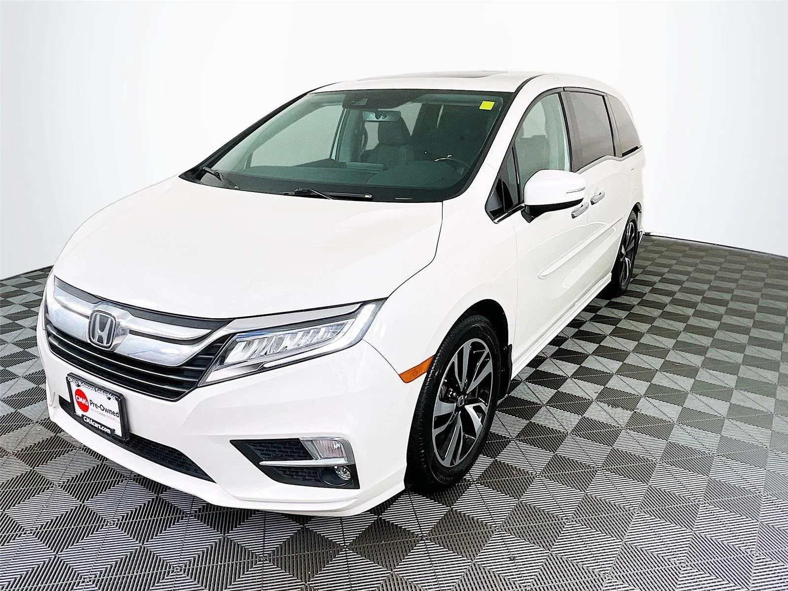 Used 2019 White Diamond Pearl Honda Elite image 3