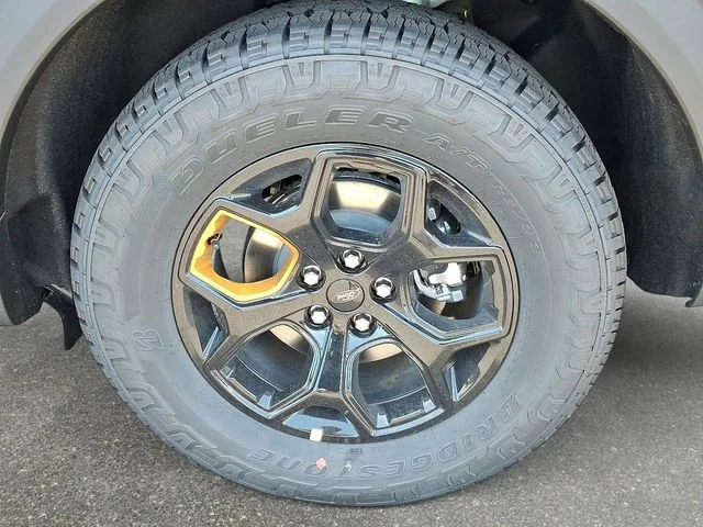 New 2026 Agate Black Metallic Ford Tremor image 5