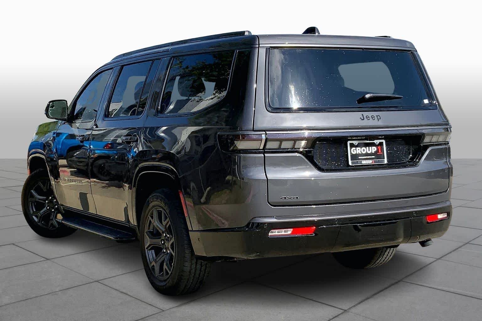 New 2026 Baltic-Gray Metallic Clear-Coat Exterior Paint Jeep Limited Altitude image 12