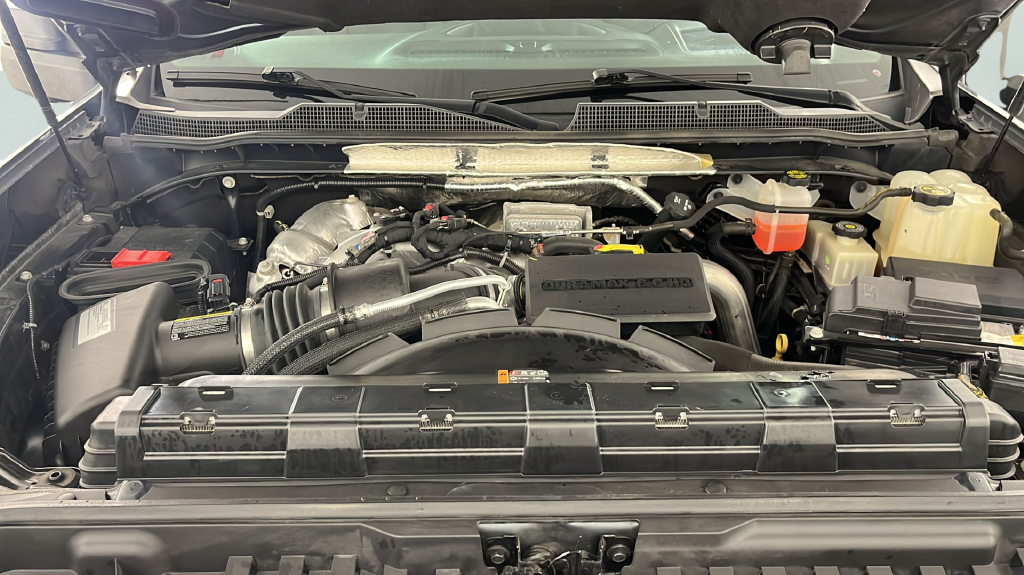 Used 2020 Shadow Gray Metallic Chevrolet LTZ image 33