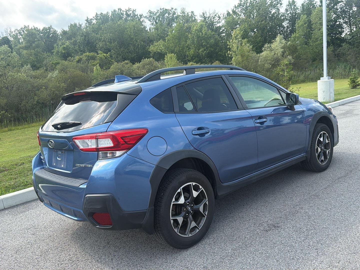 Used 2019 Quartz Blue Pearl Subaru Premium image 4