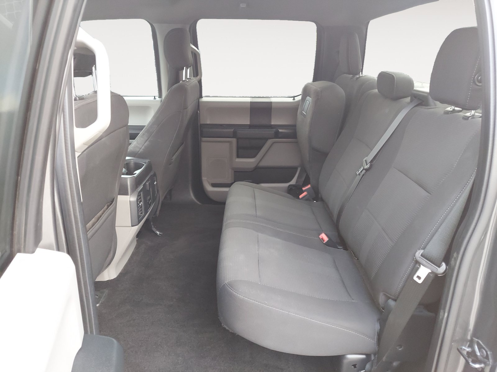 Used 2018 Magnetic Metallic Ford XL image 24