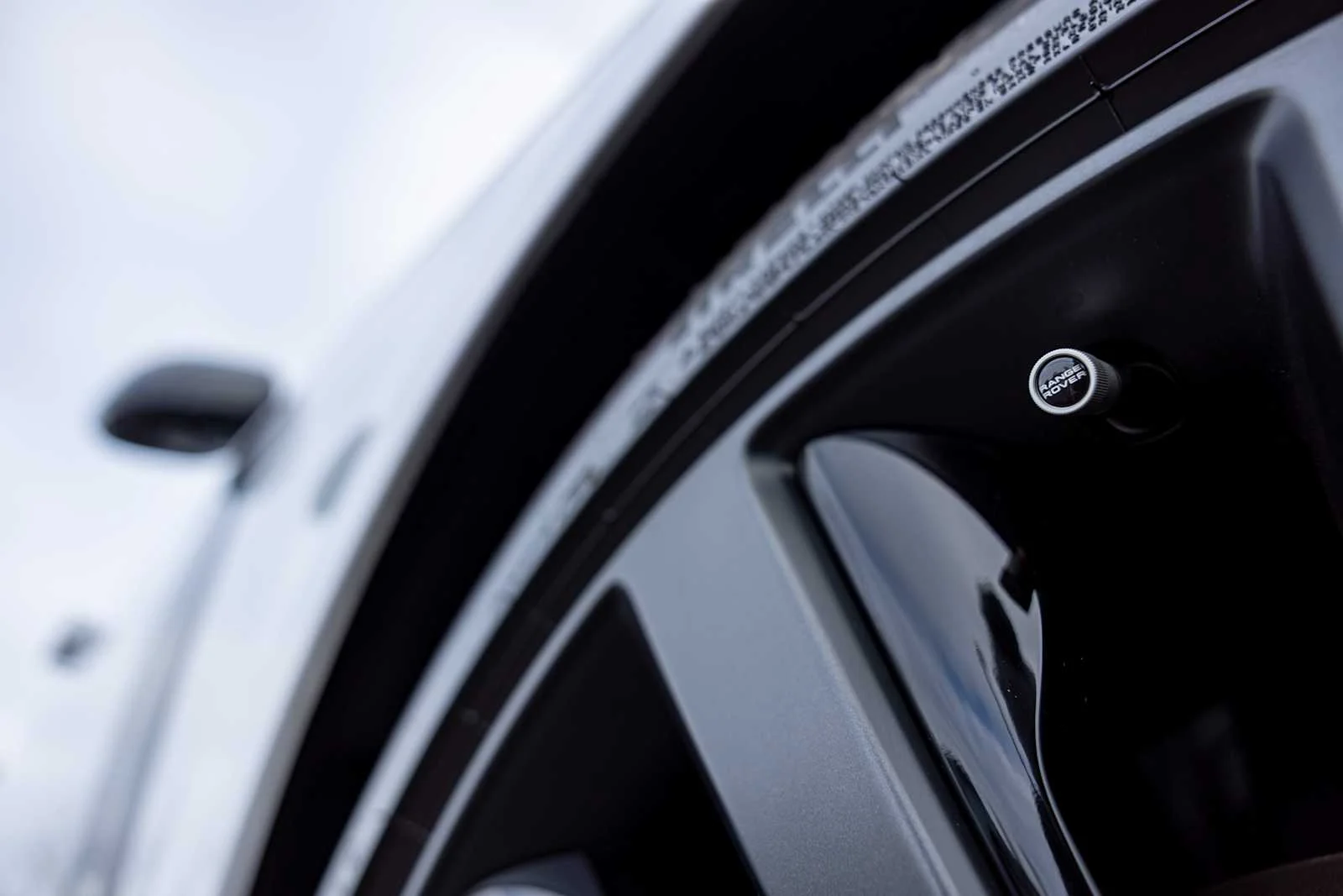 2026 Land Rover Range Rover SV - Photo 42