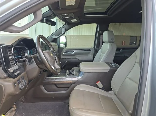Used 2024 Gray Chevrolet LTZ image 6