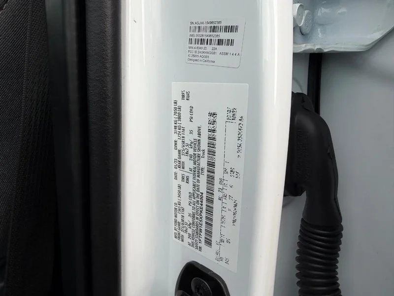 Certified Used 2023 Oxford White Ford XLT image 21
