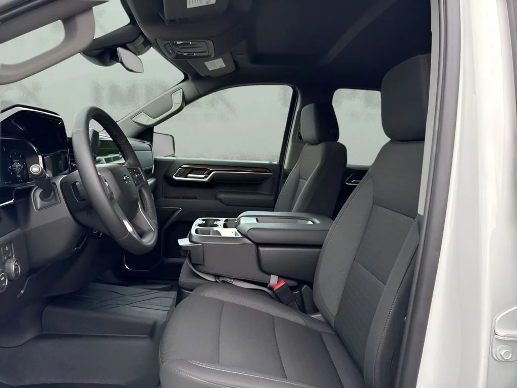 Used 2026 Summit White Chevrolet RST image 9