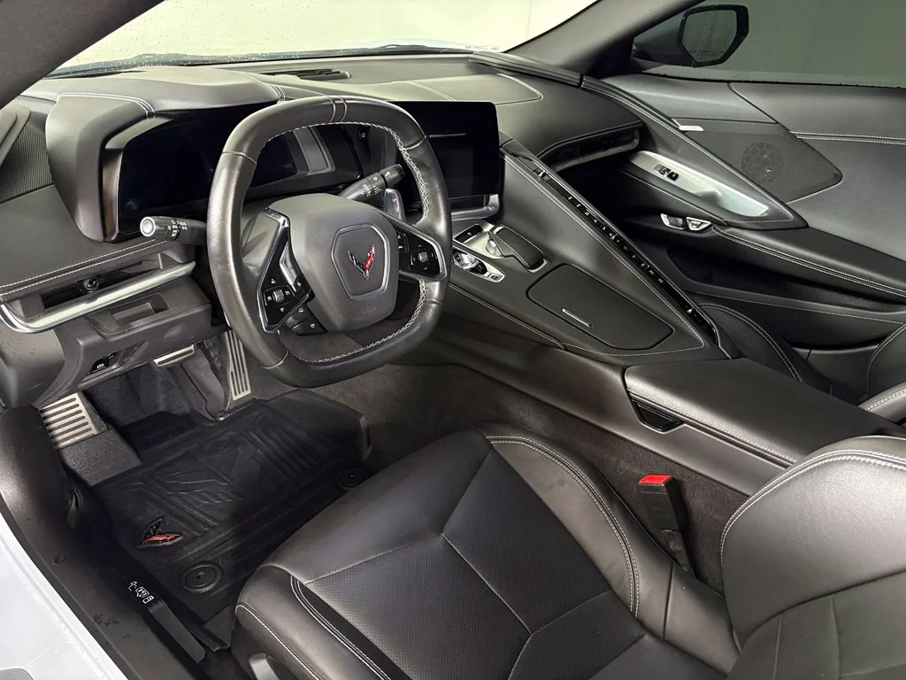 Used 2024 White Chevrolet Stingray image 26