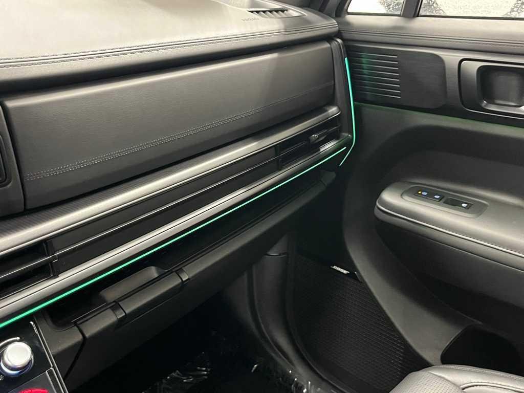 New 2024 Shimmering Silver Hyundai Calligraphy AWD image 34