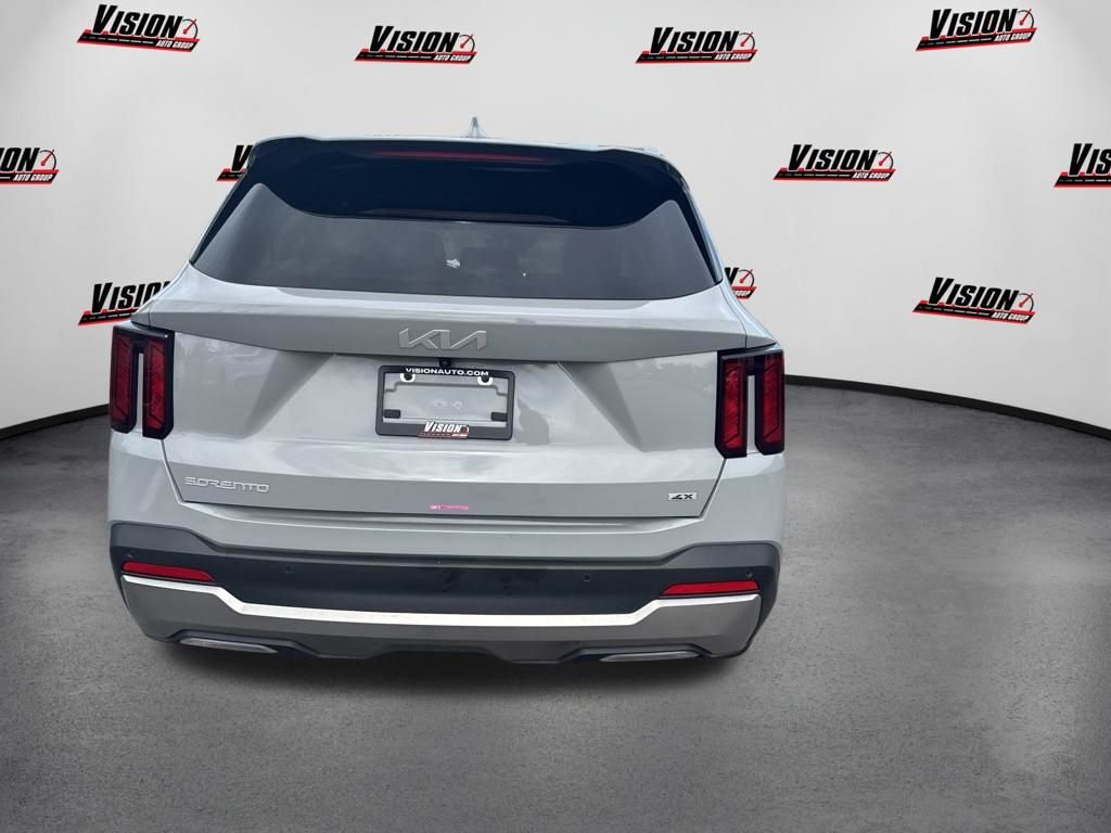 New 2025 Gray Kia S image 7