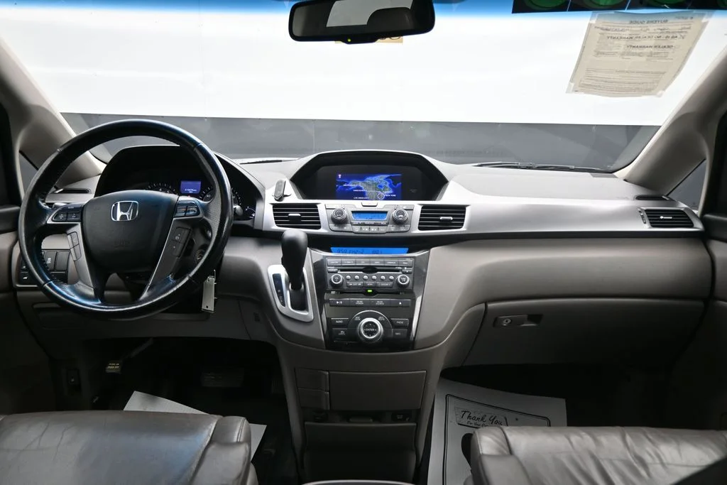 Used 2012  Honda Touring image 13