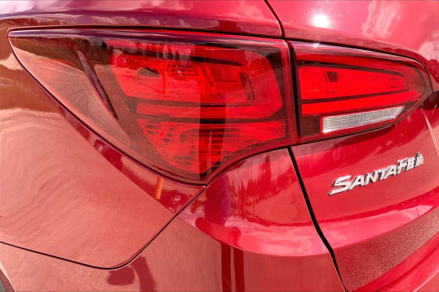 Used 2017 Serrano Red Hyundai 2.4L image 28