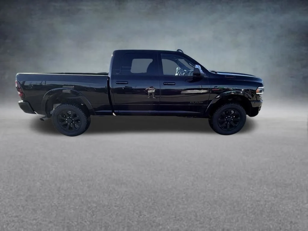 Used 2019 Black Ram Laramie image 7