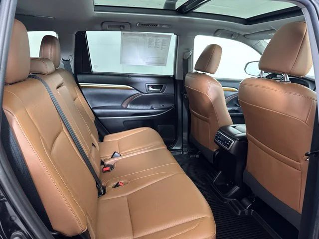 Used 2019 Black Toyota Limited Platinum image 5