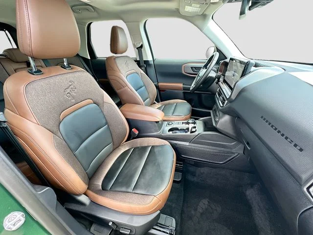 Used 2025 Green Ford Outer Banks image 26