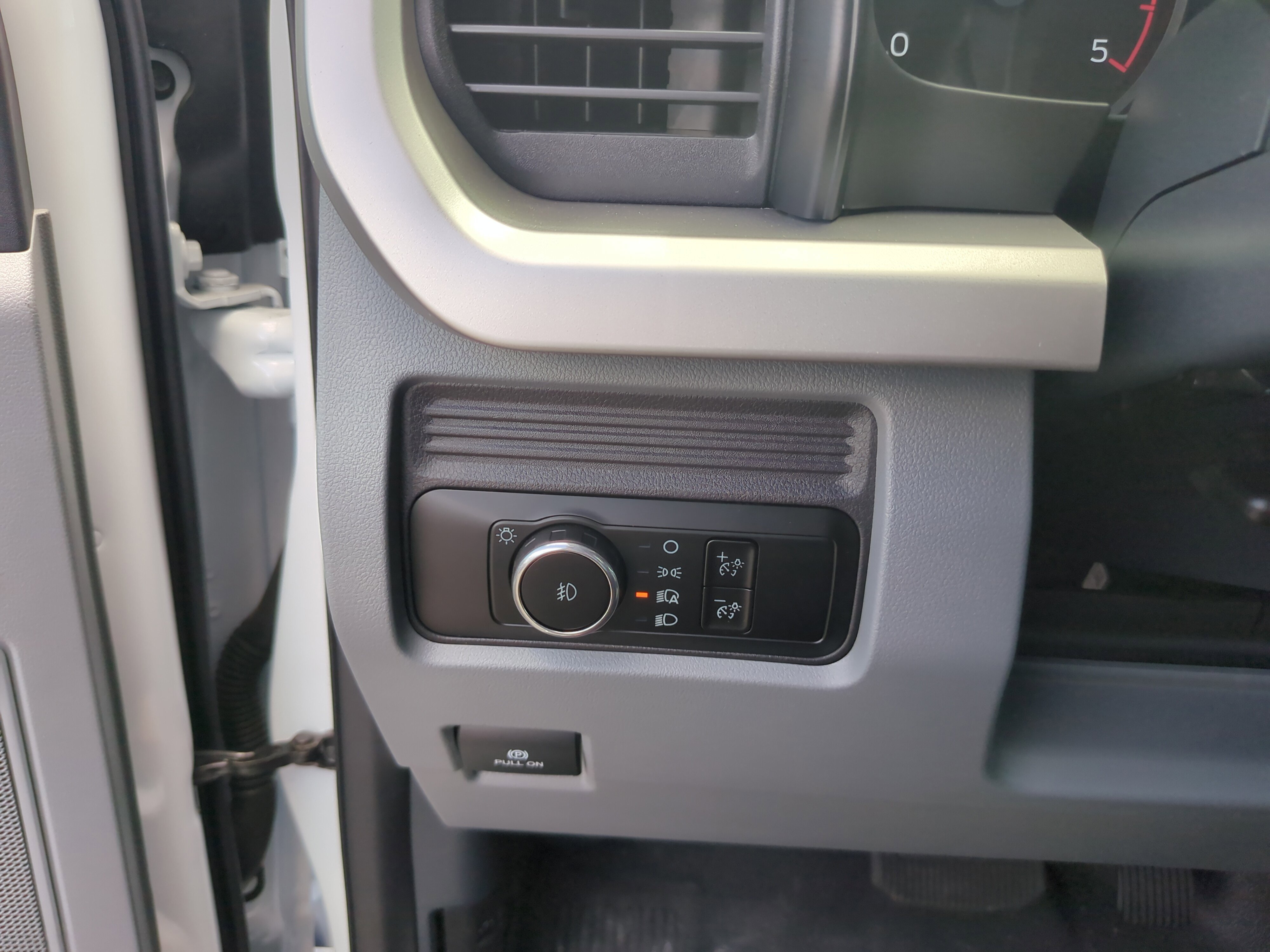 2025 Ford F-450 Super Duty Chassis Cab XL - Photo 24