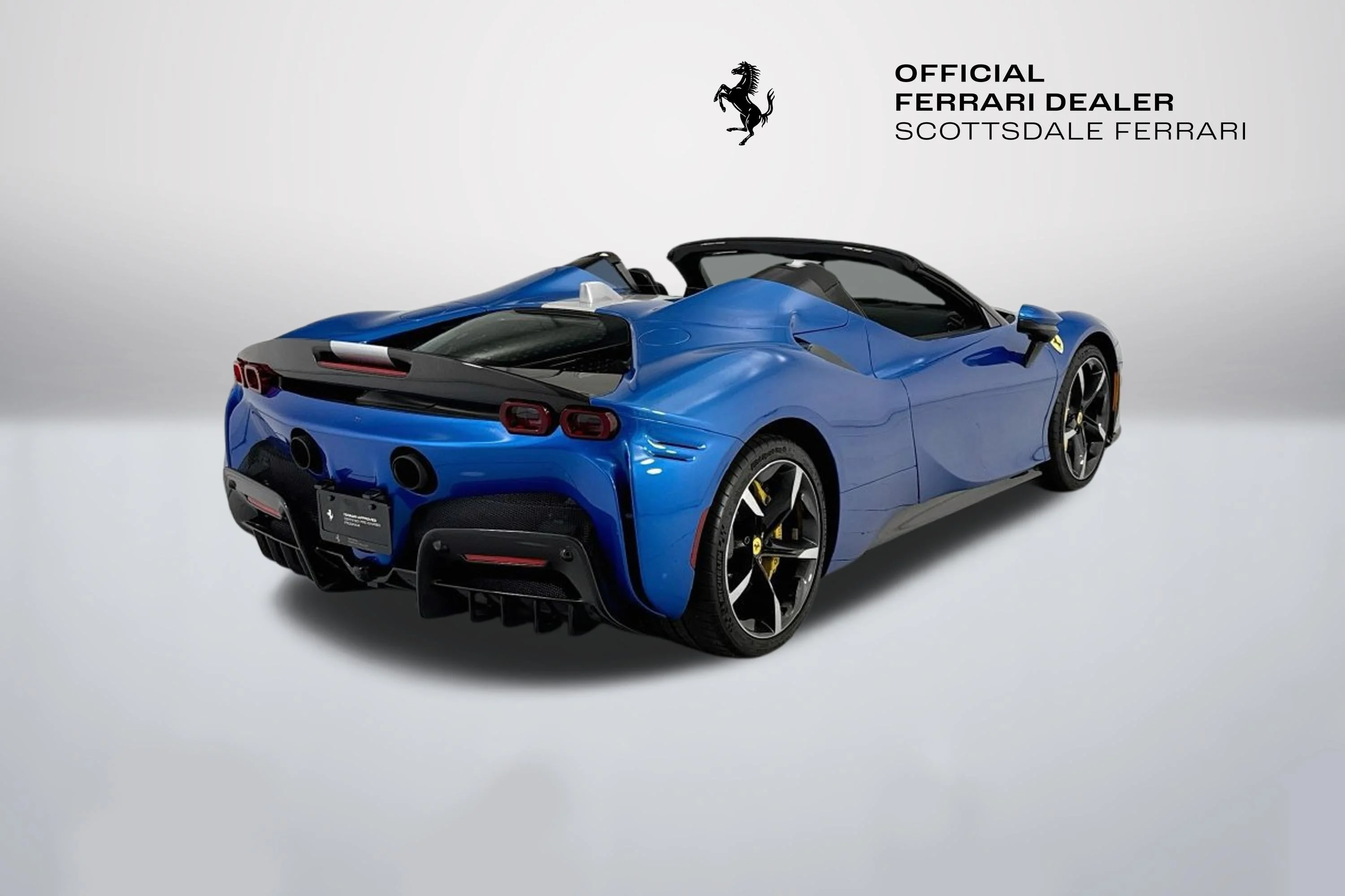 Used 2022 Blu Corsa Ferrari  image 5
