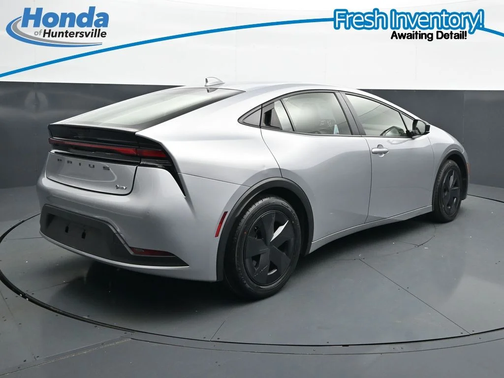 Used 2025 Cutting Edge Toyota LE image 10