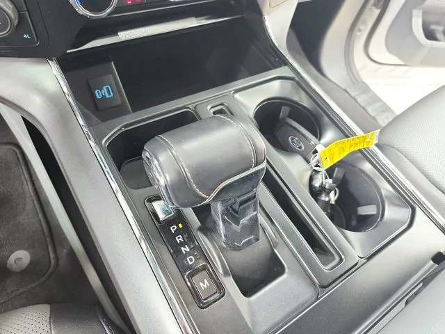 Used 2023 White Ford Lariat image 33