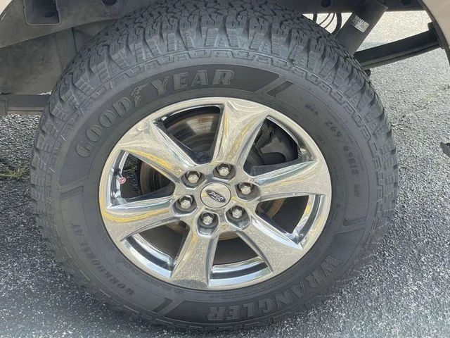 Certified Used 2018 Gray Ford XLT image 11